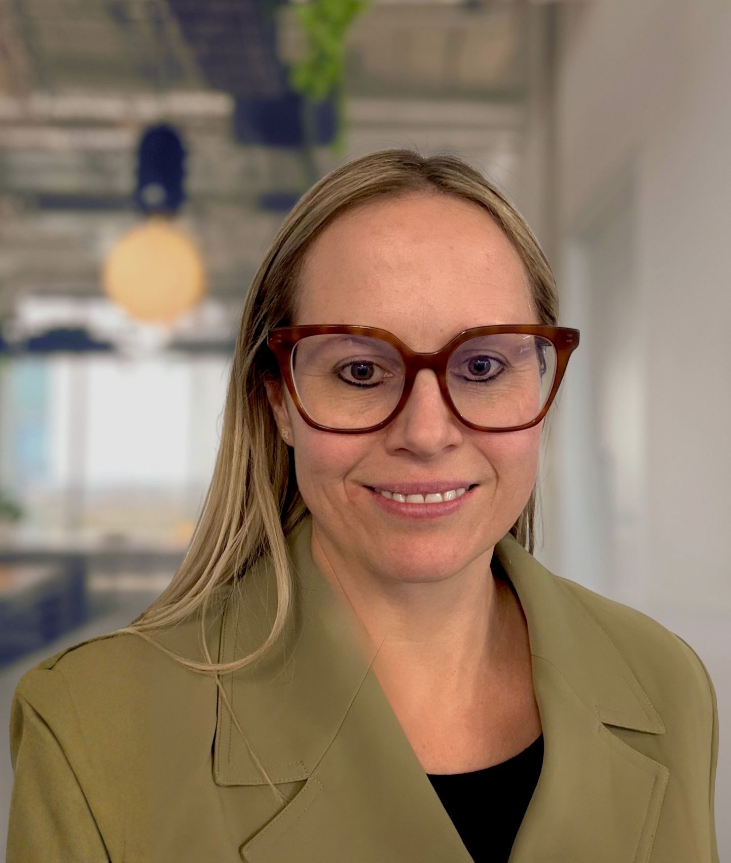 Staff headshots (27)